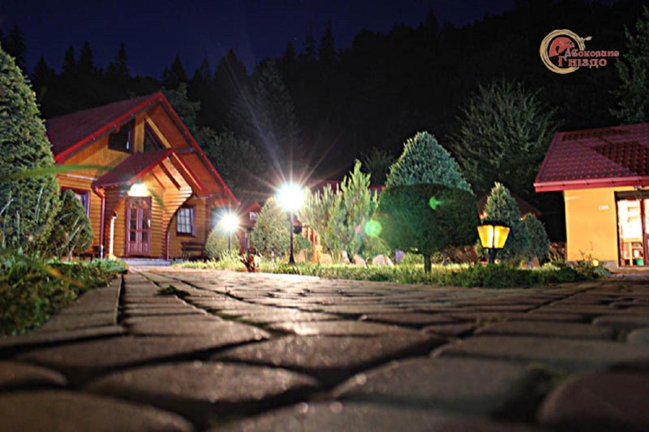 Hotel Sokolyne Gnizdo à Korostov Extérieur photo