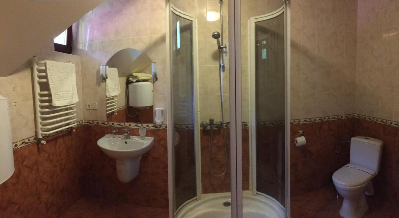 Hotel Sokolyne Gnizdo à Korostov Extérieur photo